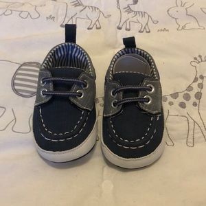 BRAND NEW Rising Star Loafers - US size NB